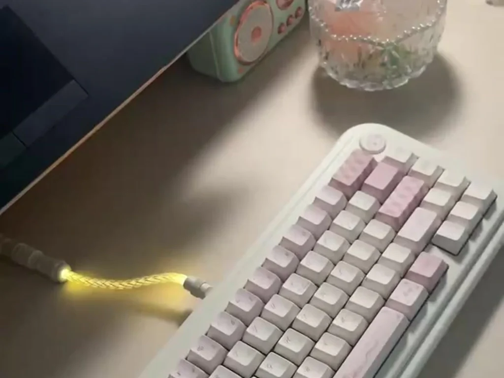 KEYGEEK Y2 sound test / typing clip